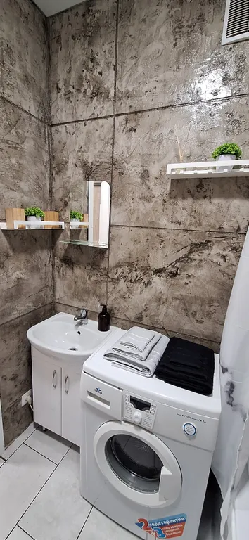 Новая студия у аэропорта Толмачево