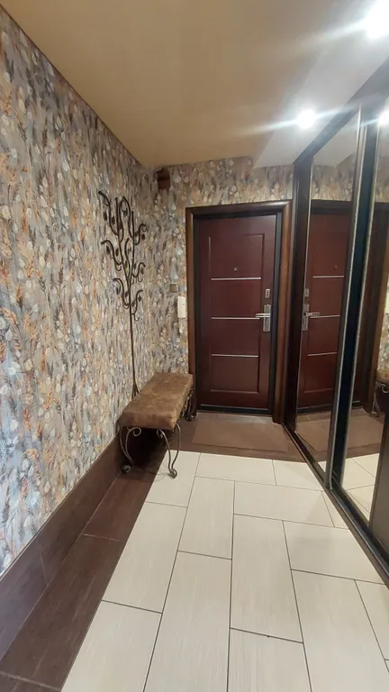 Щорса, светлая, уютная, трехкомнатная квартира