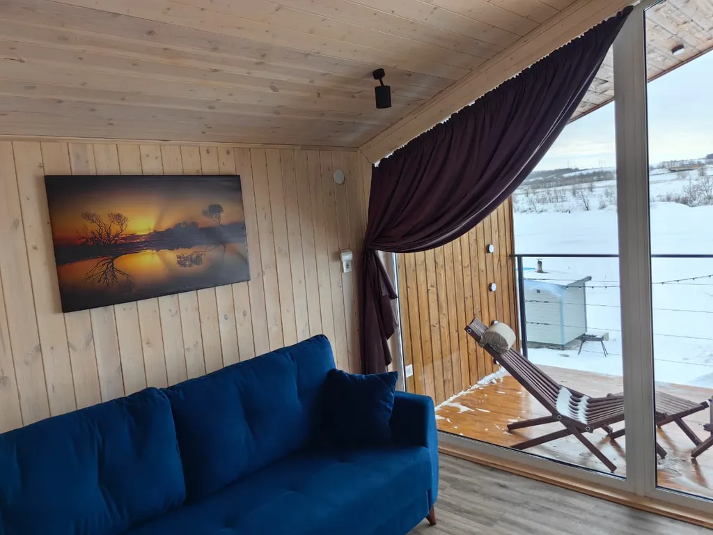 Дом на берегу озера