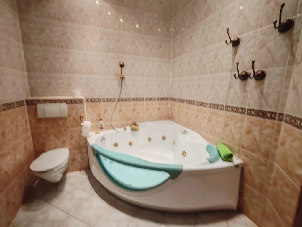 Квартира Квартира Меблированные комнаты в готическом замке в центре Москвы — Москва