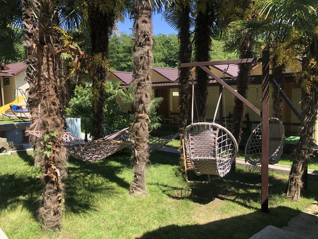 Коттедж Комфортабельный дом с открытым бассейном в Волконке 450 метров до моря — Сочи