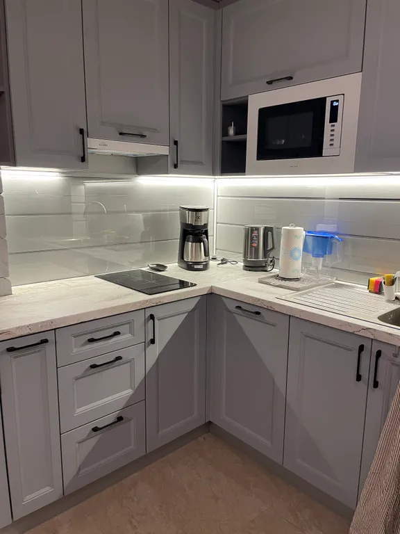 Дом рядом с озером