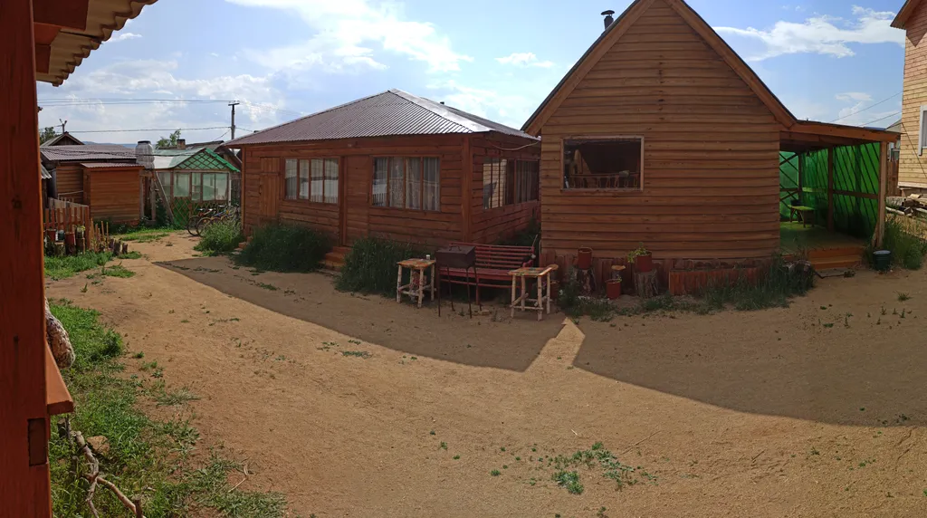 Комната с диваном