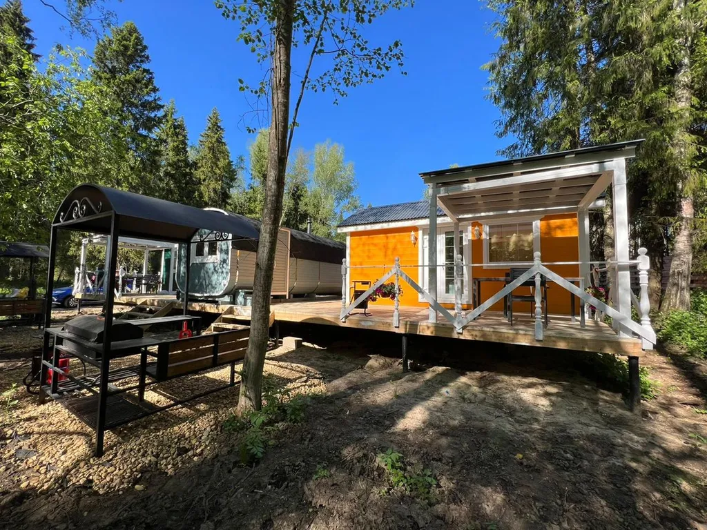 Коттедж Желтый домик в лесу на Живописной улице — аренда посуточно в Дмитров