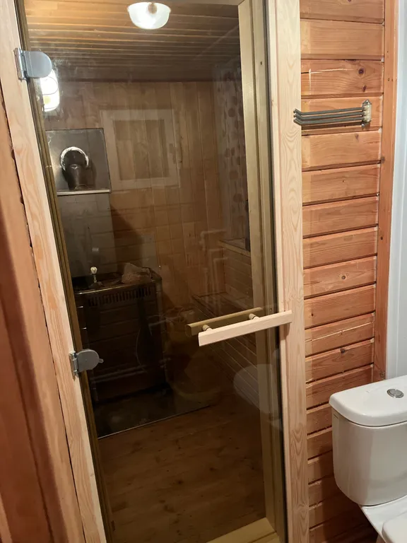 Дом для отдыха на лесной опушке с баней