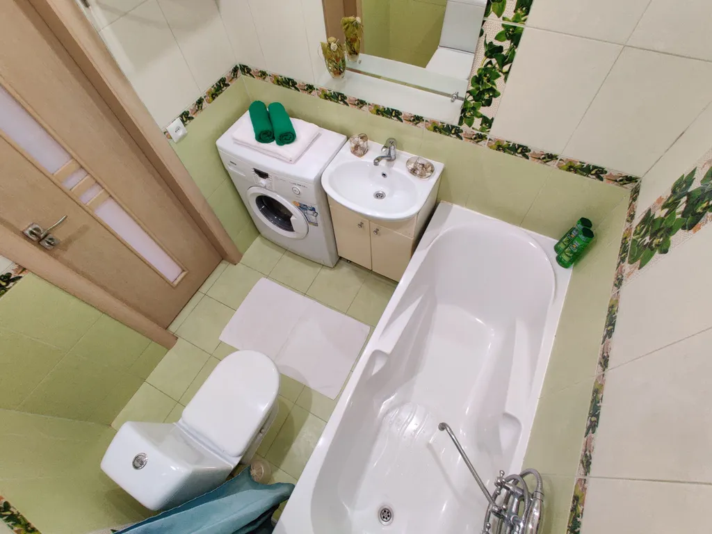 2-комнатная в центре с видом на сквер