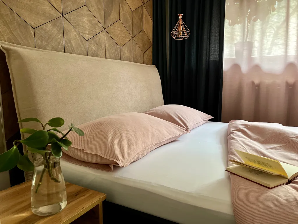 В центре на ул. Десятинной