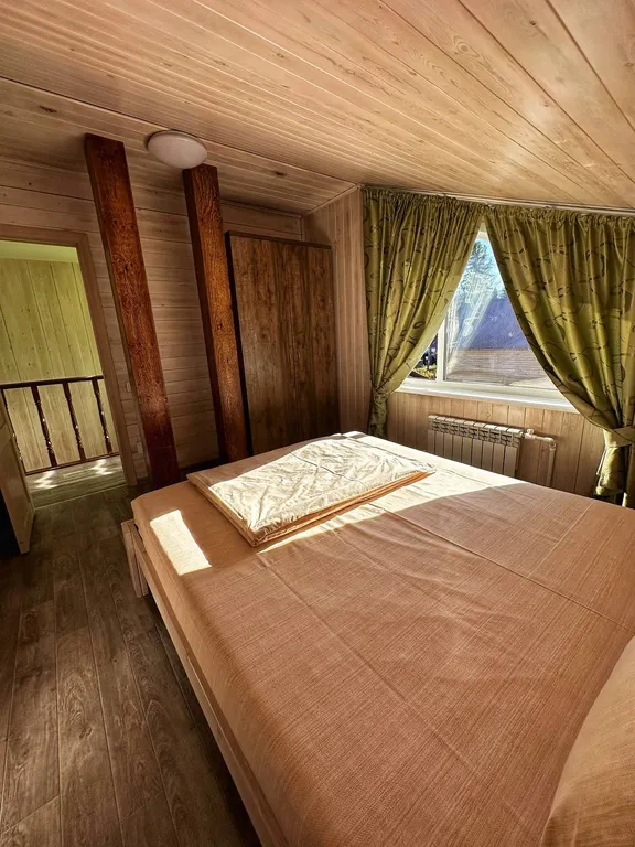 Коттедж Гостевой двор Дом в кедрах — Шерегеш