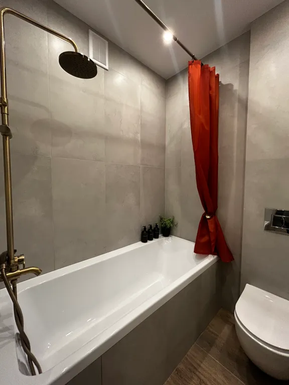 Уютная стильная студия в новом доме бизнес класса