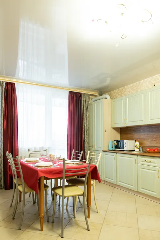 Трёхкомнатные апартаменты рядом с вокзалом