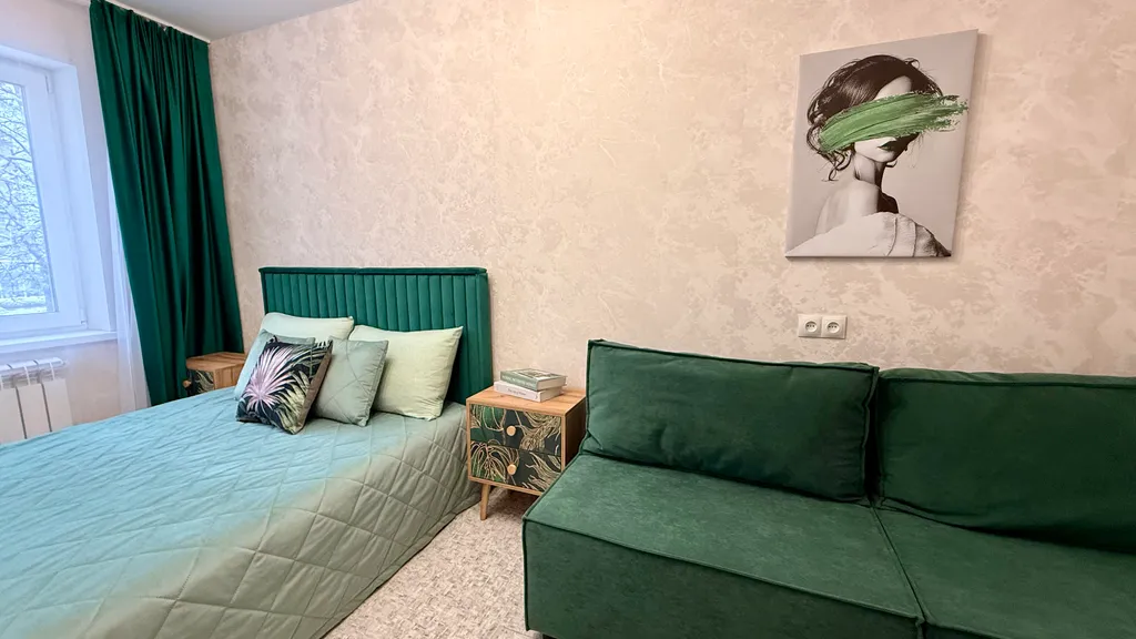 Мега вместительная трешка для дюжины гостей