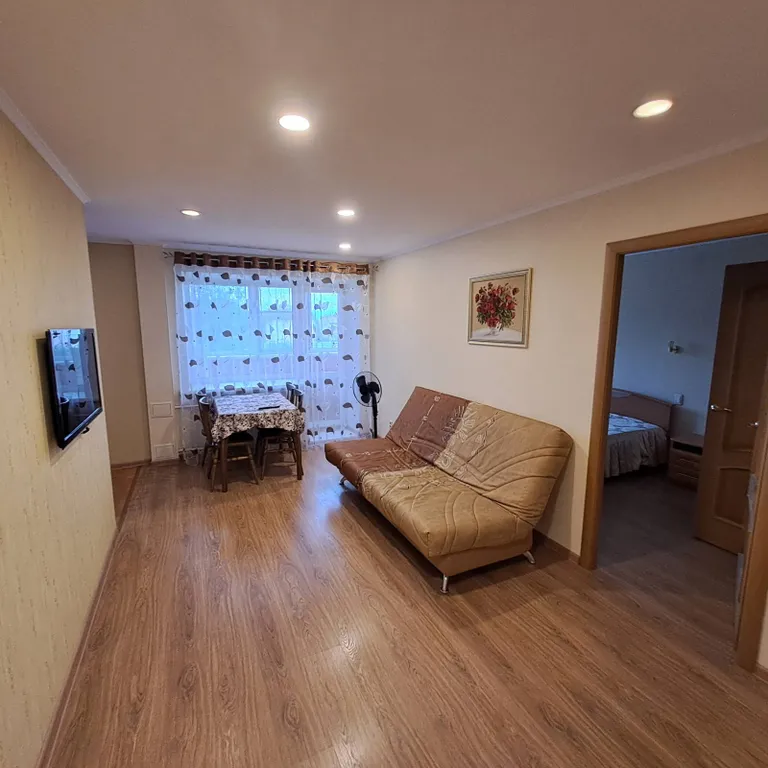 Отличная квартира в самом центре города — аренда посуточно в Сыктывкар