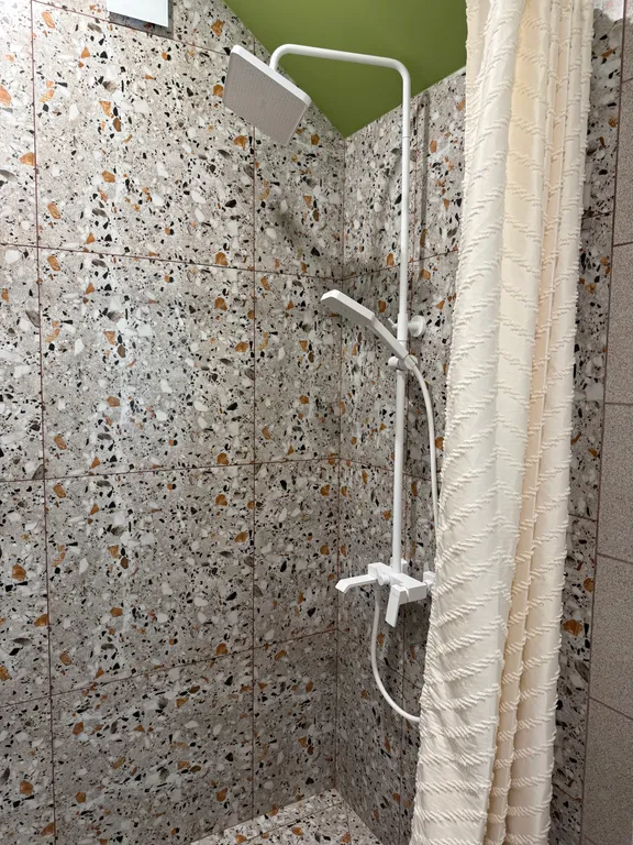 Квартира Уютная квартира в частном доме на последнем этаже — Сириус