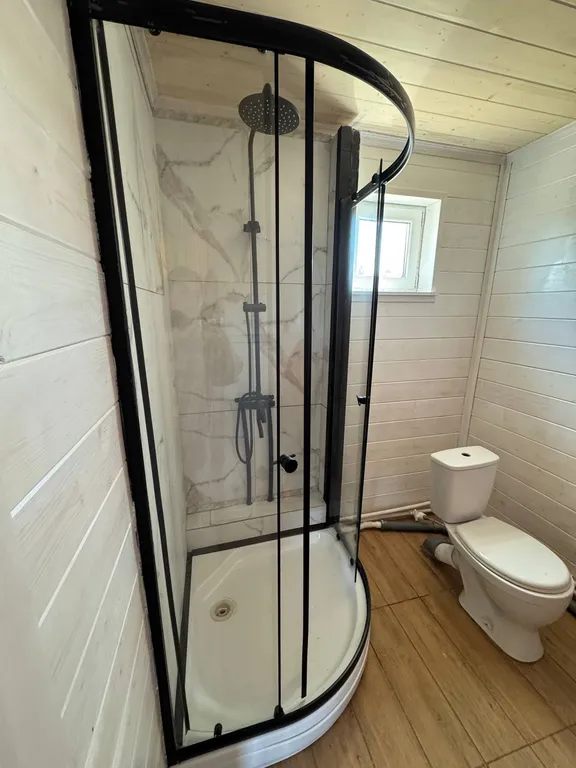 Коттедж Домик на берегу озера с чаном и рыбалкой — Голыгино