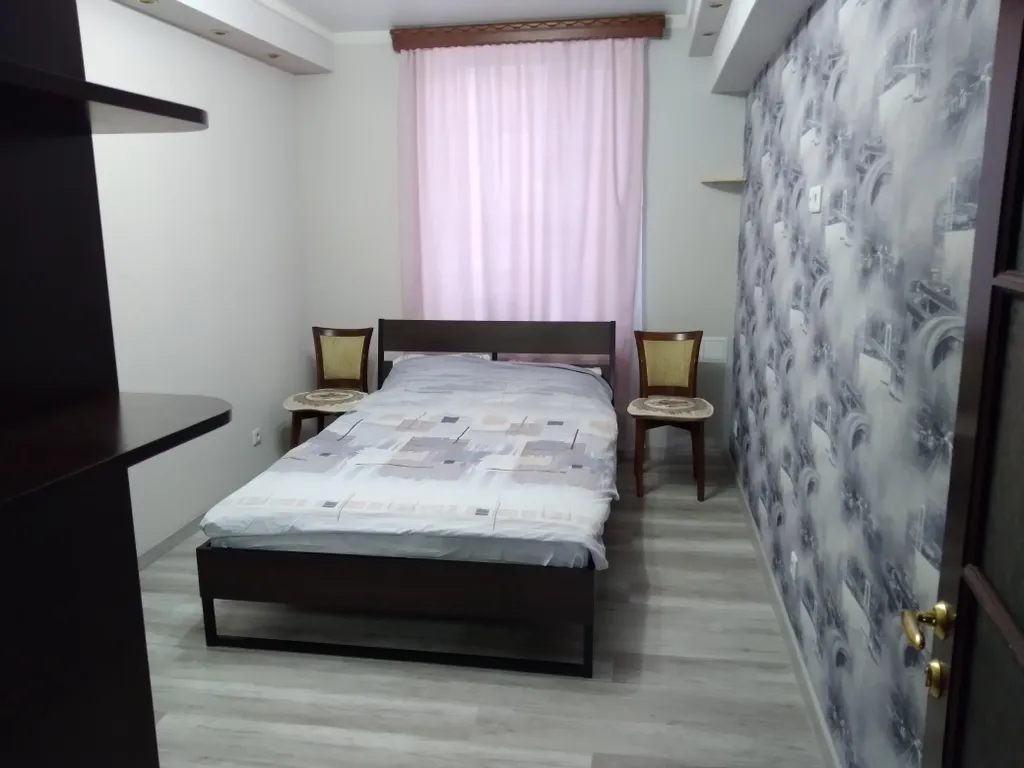 Семейная квартира рядом с Французским прудом