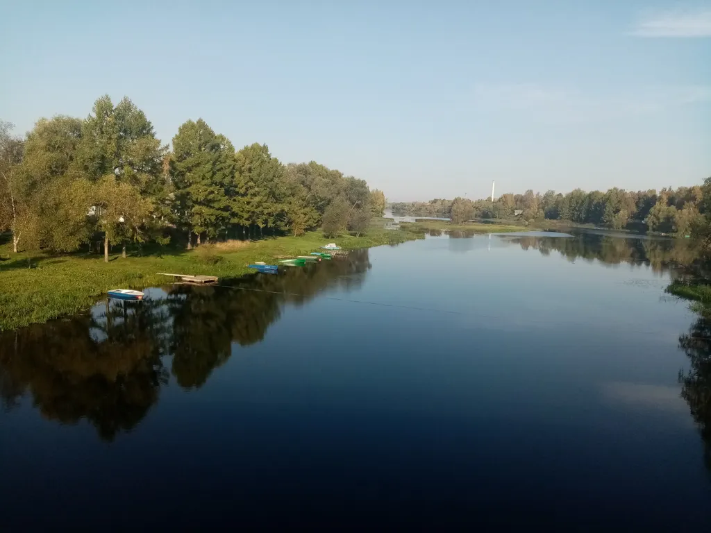 Дом на берегу реки в санаторно-курортной зоне