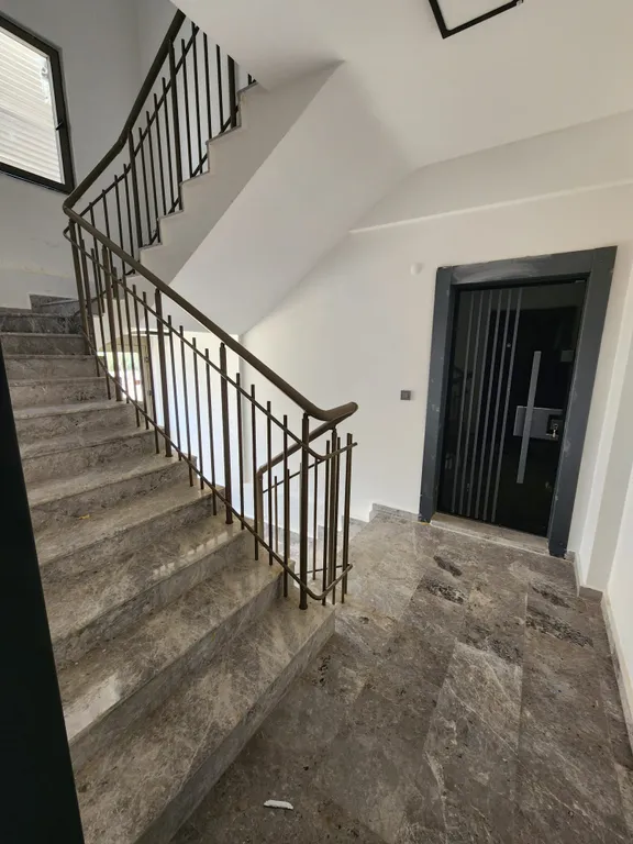 Новая 3-х комнатная квартира недалеко от пляжа в комплексе с бассейном