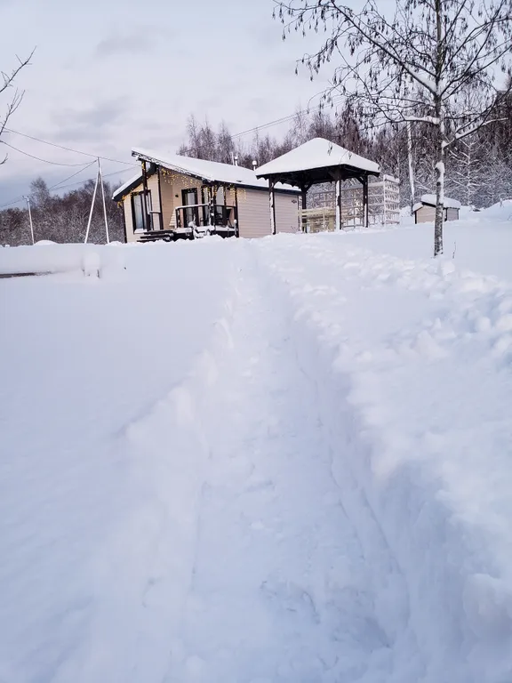 Домик у озера