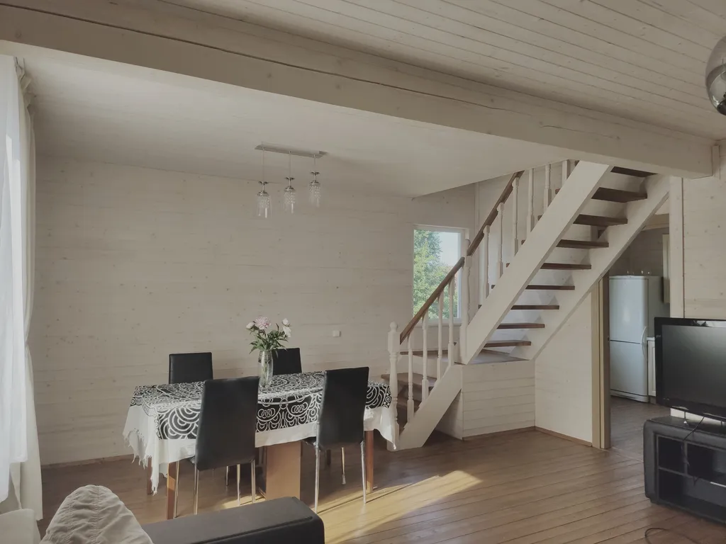 Дом на берегу озера