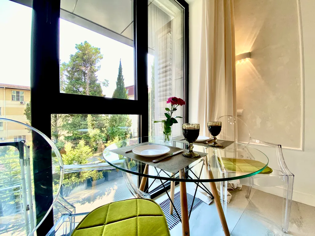 Апартаменты с бассейном в центре Сочи