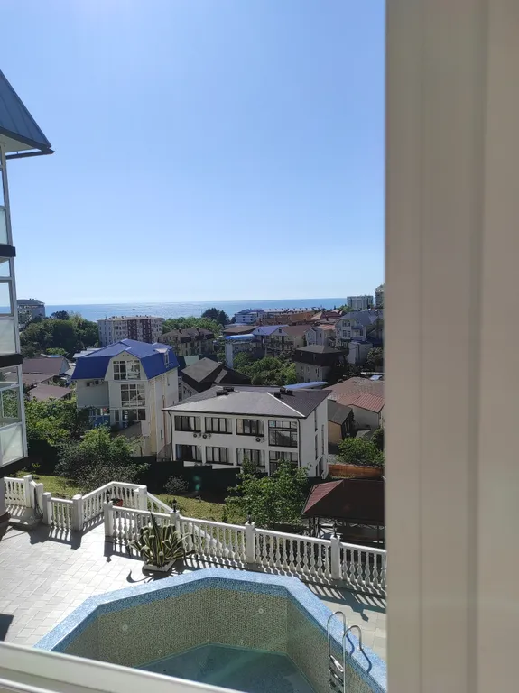 Квартира Комната с удобствами в гостевом доме с бассейном — Адлер