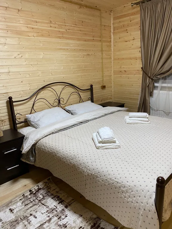 Коттедж Коттедж Полулюкс с двухспальной кроватью — Архыз