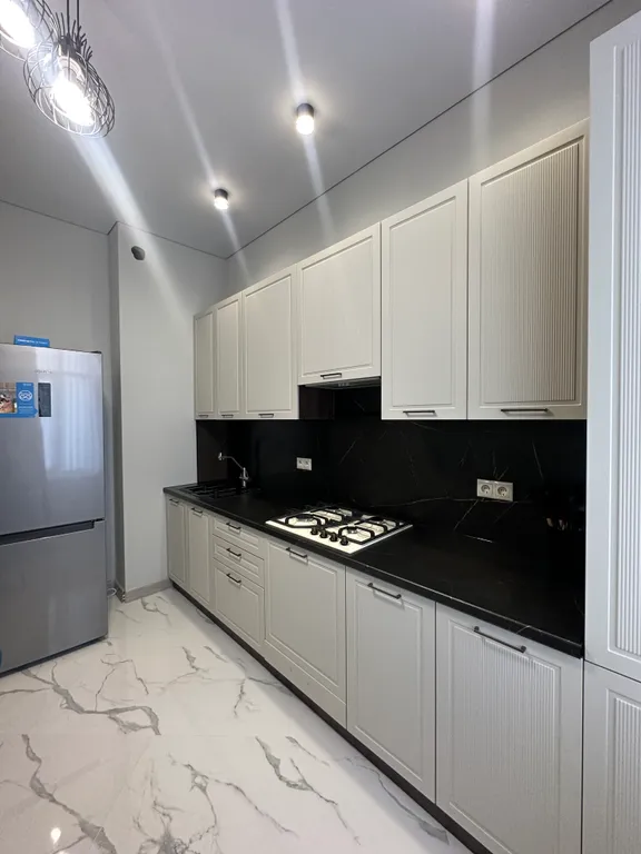 Уютная новая квартира в центре города в 10мин от моря