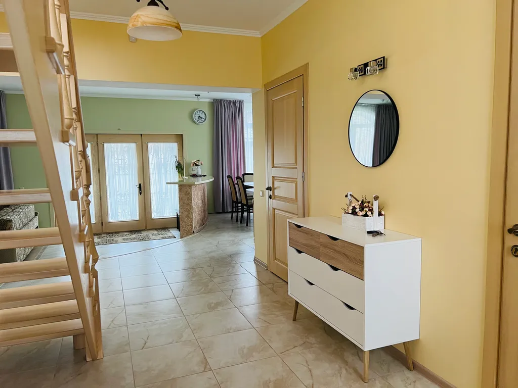 Дом у моря в сосновом бору