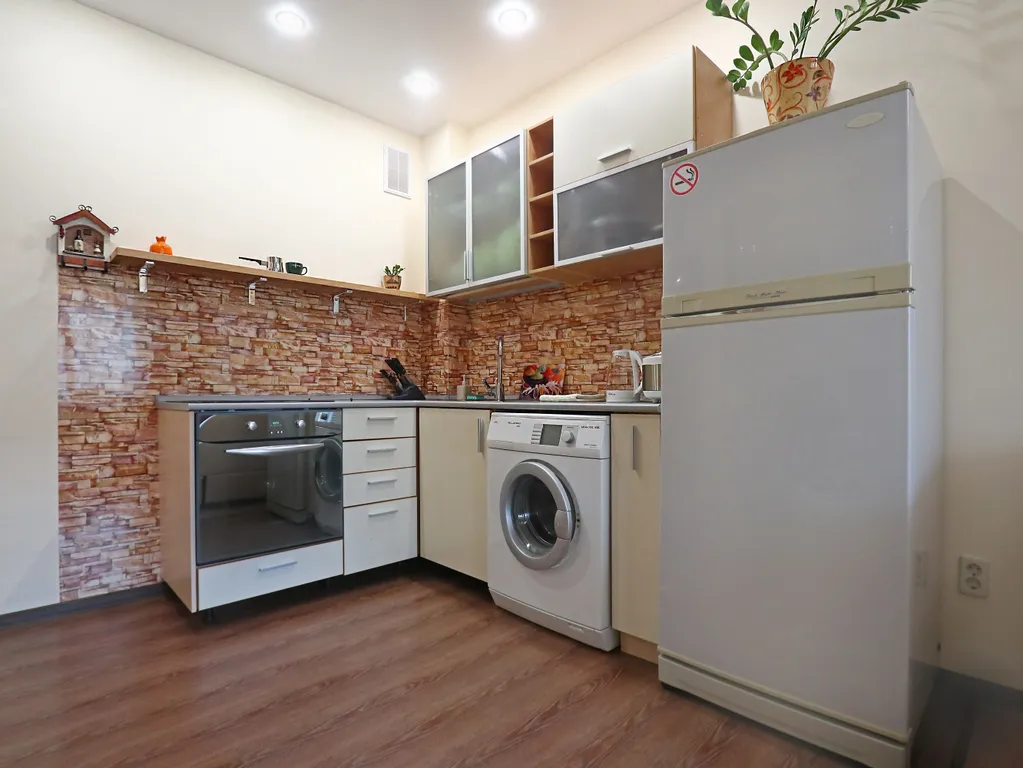 Красивая большая однокомнатная квартира в самом центре микрорайона ГГМ