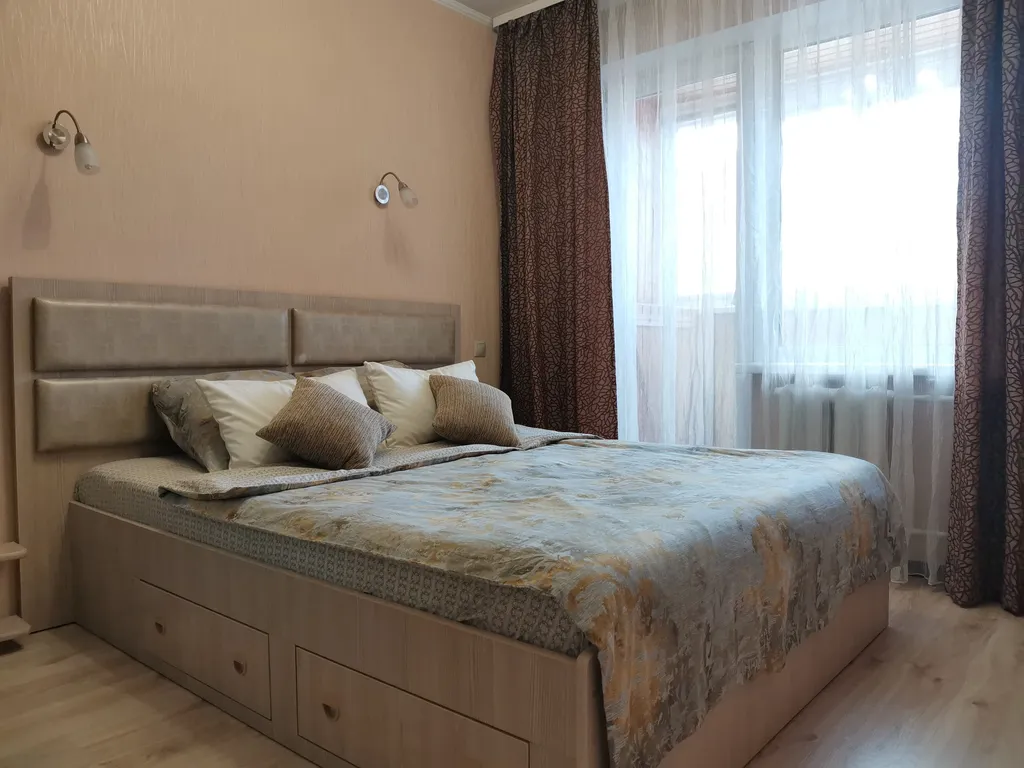 Просторная 2-ка возле Амфитеатра