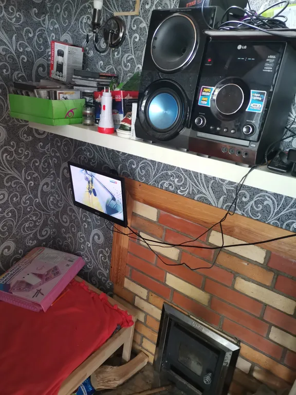 Коттедж Уютный Домик Пряник на берегу озера рядом с лесом — Сланцы