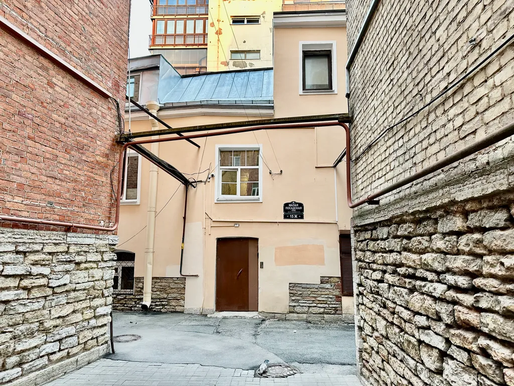 Квартира Квартира Гостемания в старинном доме-флигеле на Петроградской стороне — Санкт-Петербург