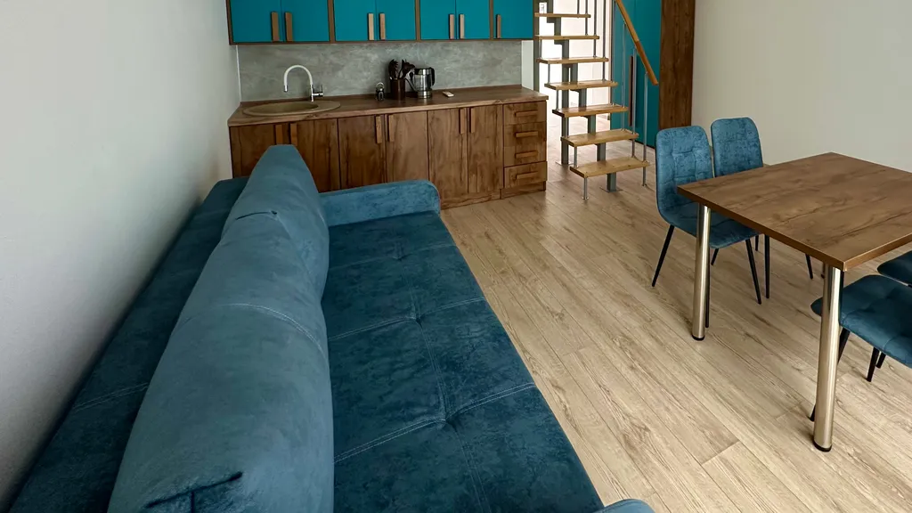 Двухуровневый полулюкс с зоной отдыха на крыше