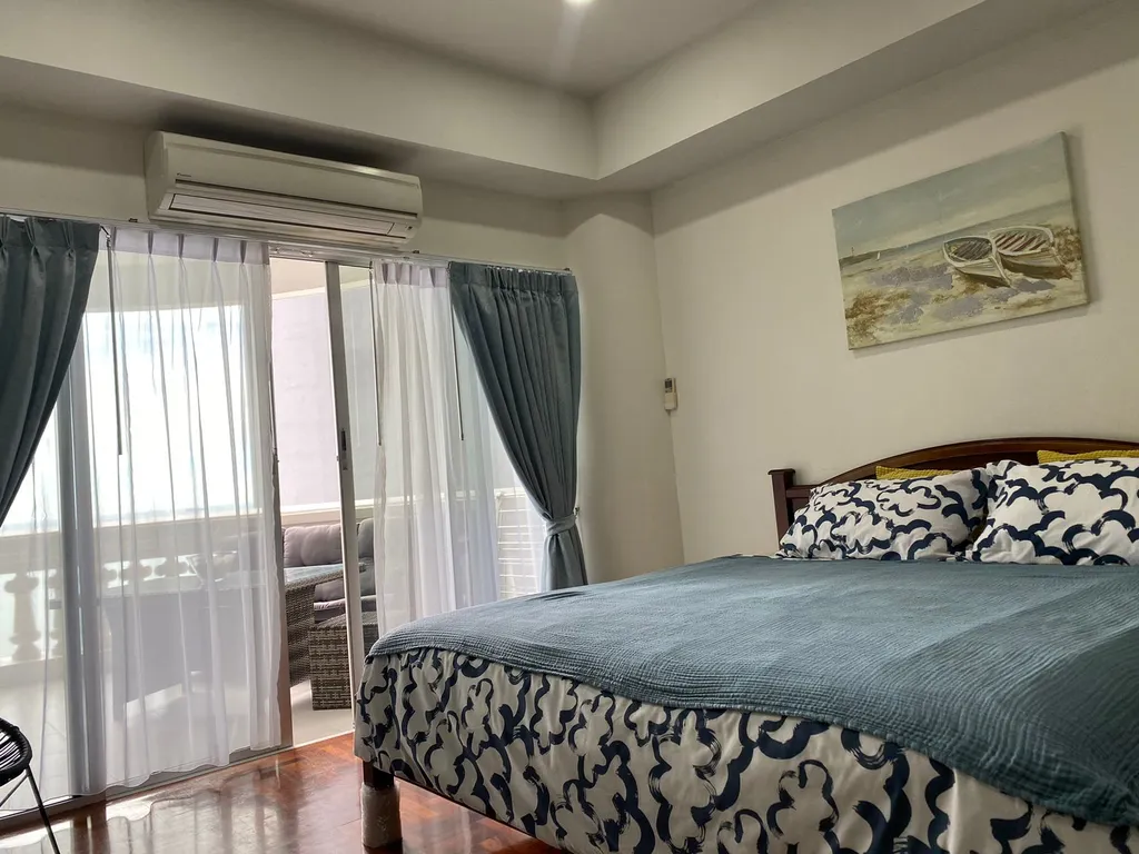 Семейная студия с видом на море