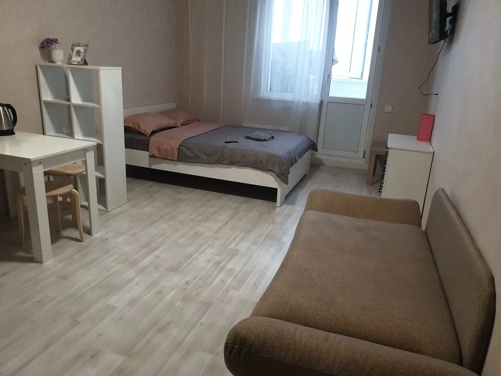 Уютная квартира-студия — аренда посуточно в Голубое