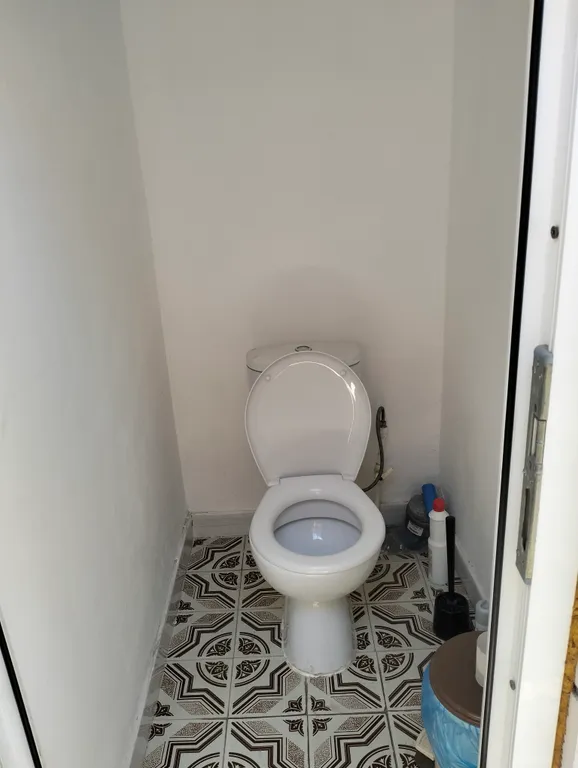 Комната-эконом с цветочным двориком в тихом районе