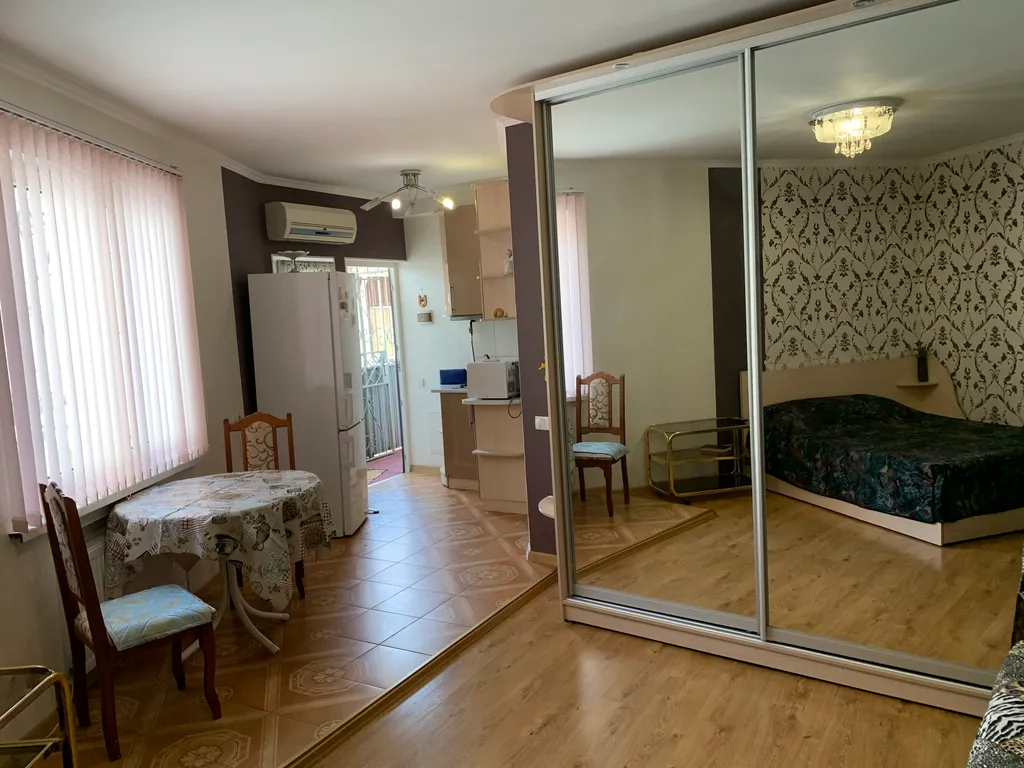 Сиреневая студия