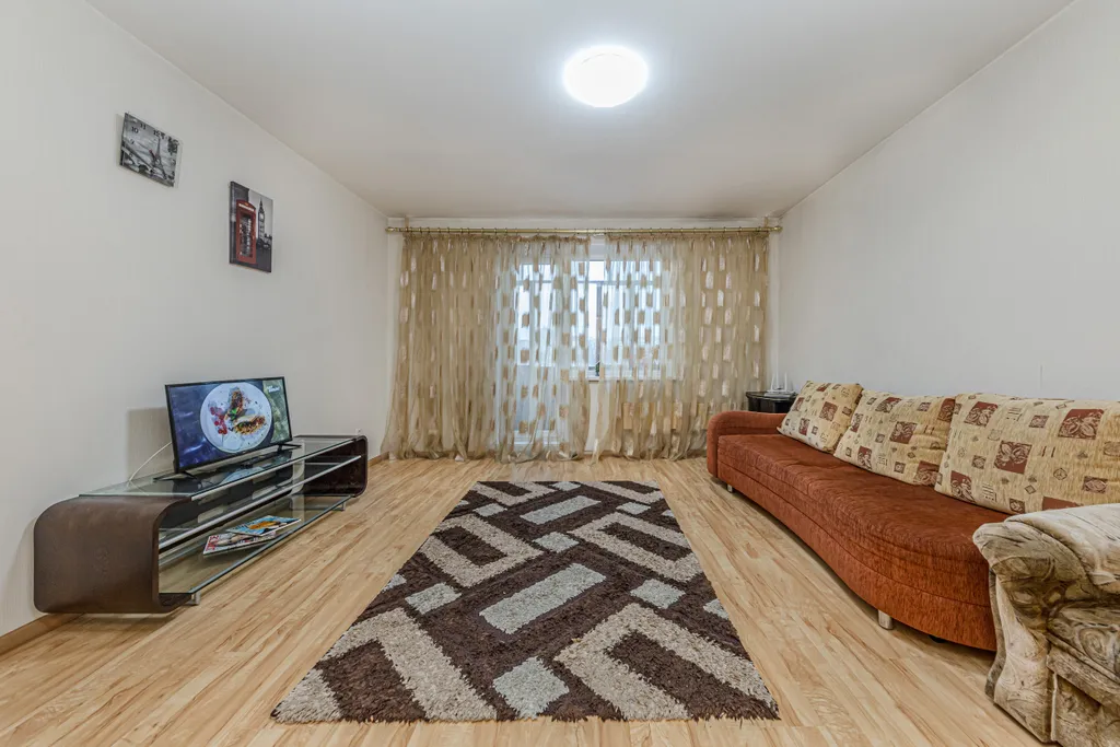 3-комнатная ближе к центру уютная большая квартира