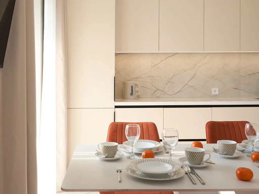 Современная, новая квартира с видом на горы