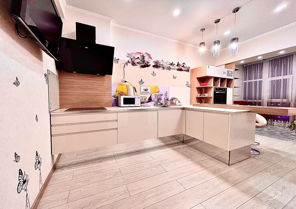 Студия с панорамным видом на набережную