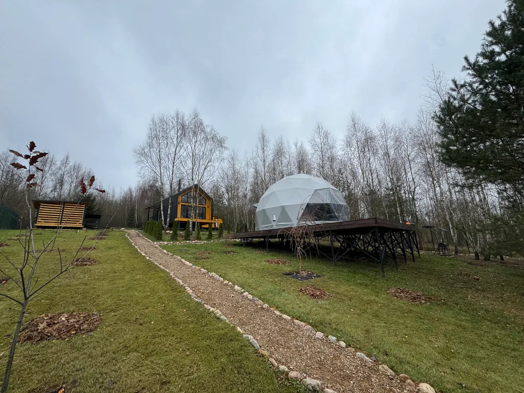 Уютный дом - сфера в 25 километрах от Минска