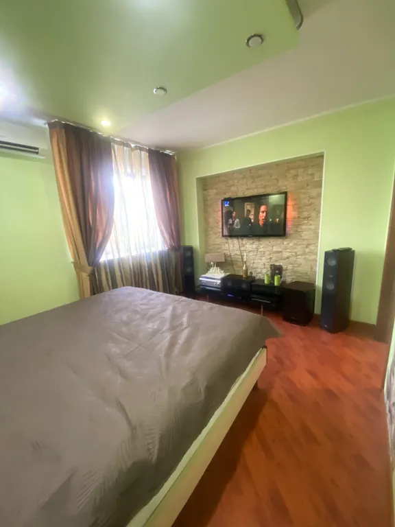 Квартира в новом доме около парка победы