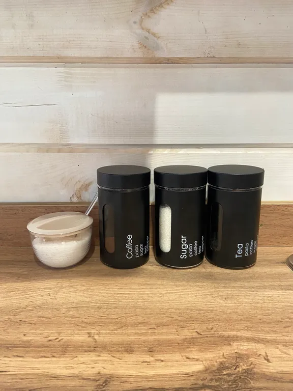 Треугольный дом в лесу Gray