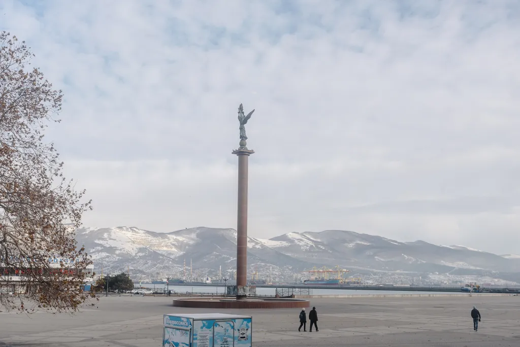 Квартира Стильная квартира с видом на море и крейсер — Новороссийск