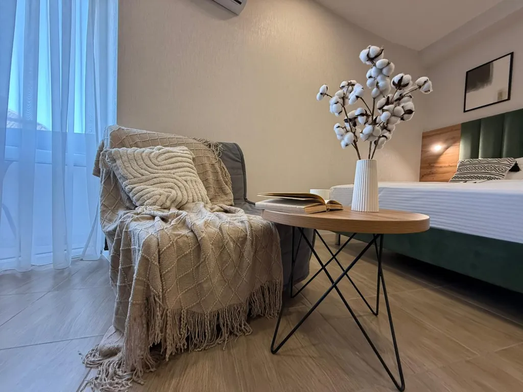 Апартамент в 3 минутах до моря с балконом и видом на море