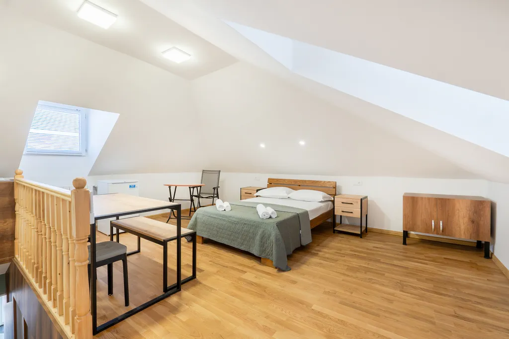 Guli of Tbilisi, Дуплекс с видом на реку в историческом центре города