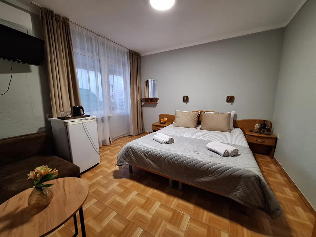 Квартира Квартира Небо-трёхместный комфортный номер с кроватями twin/dbl, диван — Геленджик