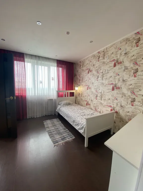 4-комнатная Квартира