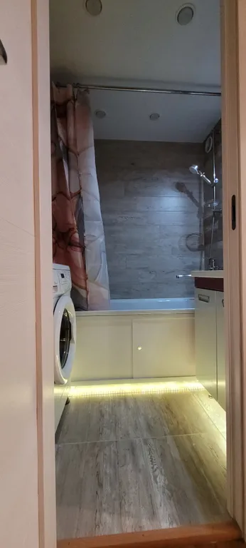 Уютная квартира рядом с главной дорожной развязкой города