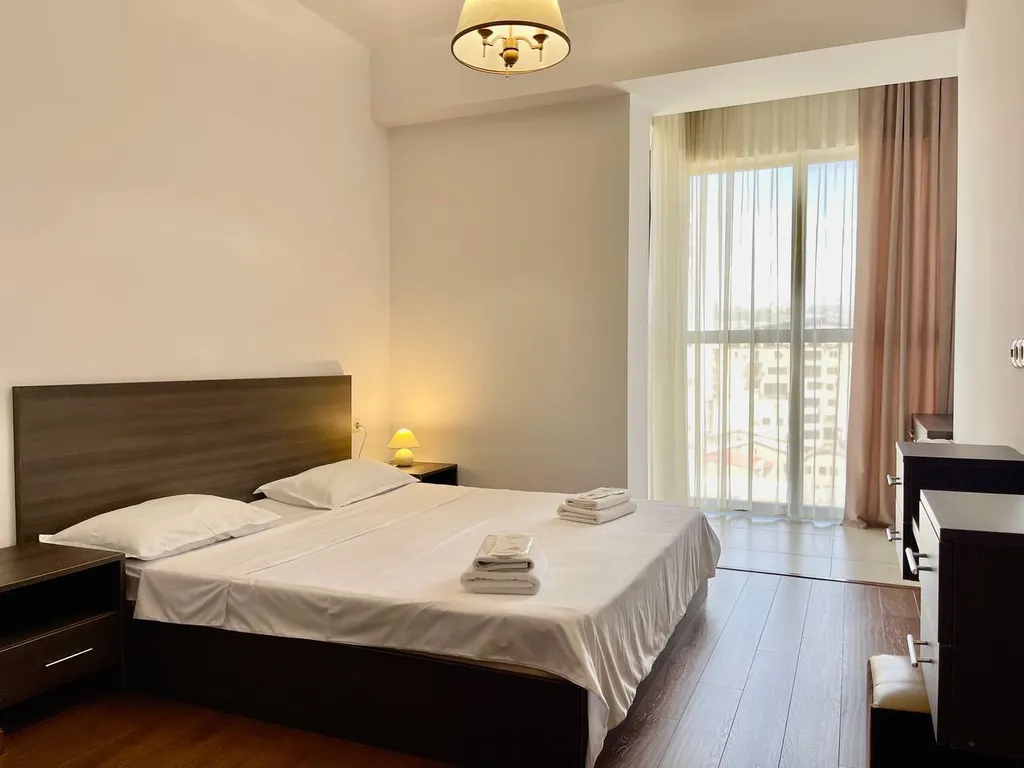 Prime apartment on Buzand 17